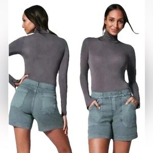 Spanx Stretch Twill Shorts 5" 20358R Pull On Hazy Gray Blue Size M